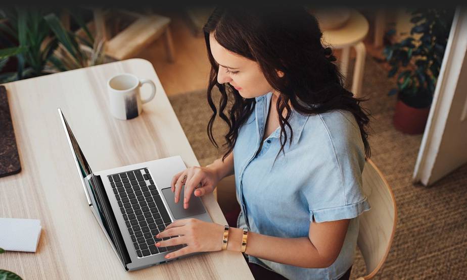 How to Connect Your AirPods to Chromebook