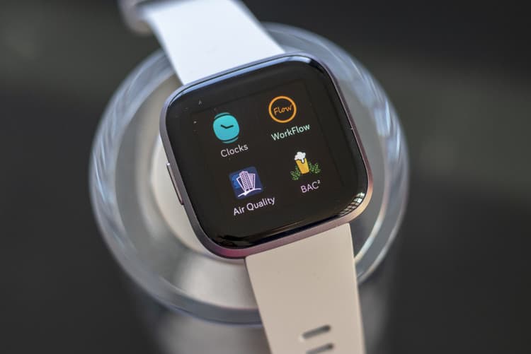 5 Best Smart­watch­es with Onboard Music Storage in 2023