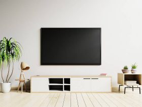 Why Do You Need to Buy a Smart TV For Your Living Room?