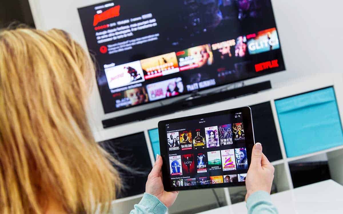11 Best Screen Mirroring Apps For Android & iOS