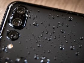 What to Do When Your Phone Falls into Water What to Do When Your Phone Falls into Water